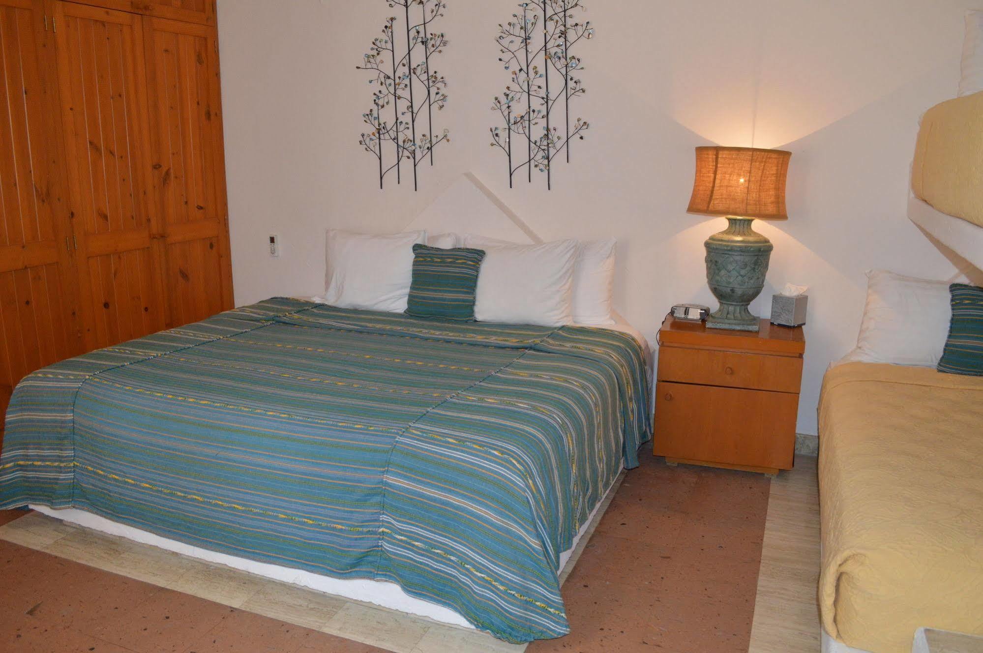 Del Sol Hotel